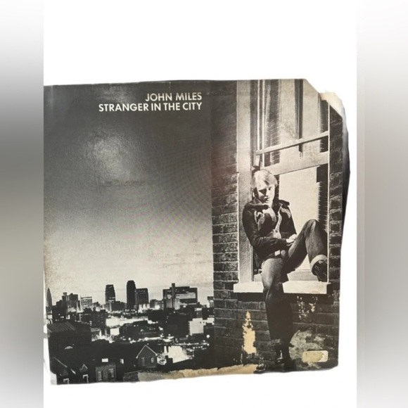 JOHN MILES ~ STRANGER IN THE CITY original album cover and sleeve circa 1976 - Picture 1 of 6